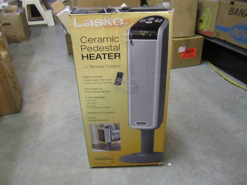 lot 131 image: Lasko Ceramic Pedestal Heater Missi...
