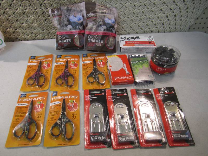 lot 150 image: Lot of Misc Office Etc See Photos  ...