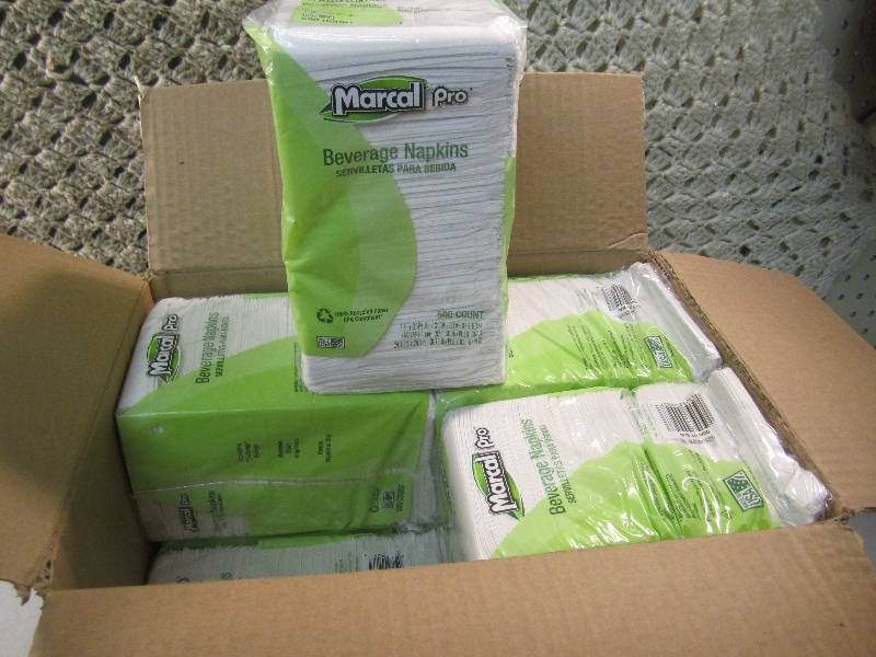 lot 167 image: Case of 4000 Beverage Napkins 8 pac...