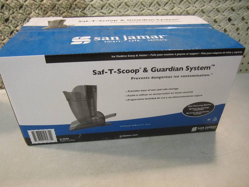 lot 178 image: San Jamar S19000 86 oz Saf-T-Scoop ...