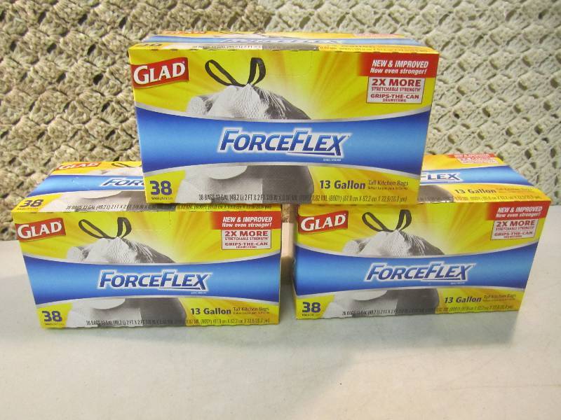 lot 190 image: Lot of 3 Boxes of 38 Glad Force Fle...