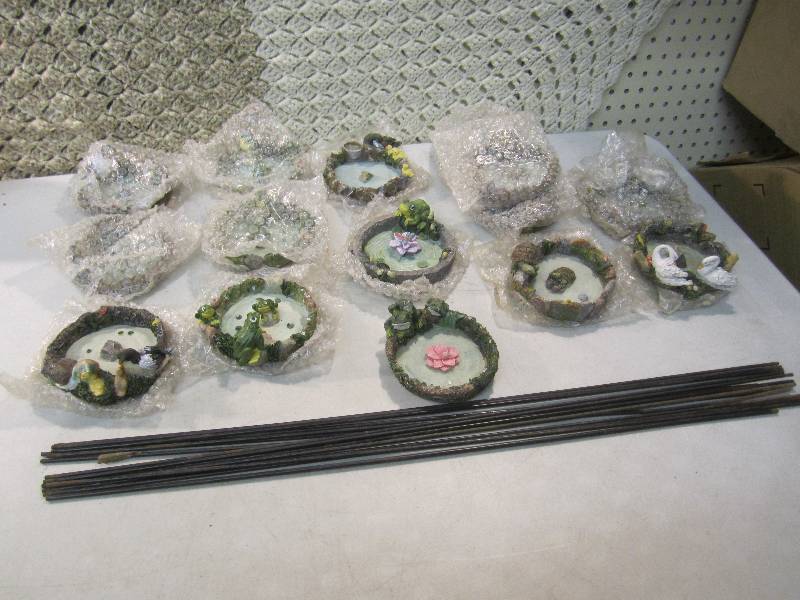 lot 206 image: Mixed Lot of 15 Yard Stake Decor Se...