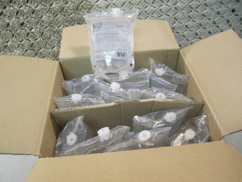 lot 301 image: Case of 12 Rubbermaid Washroom Solu...
