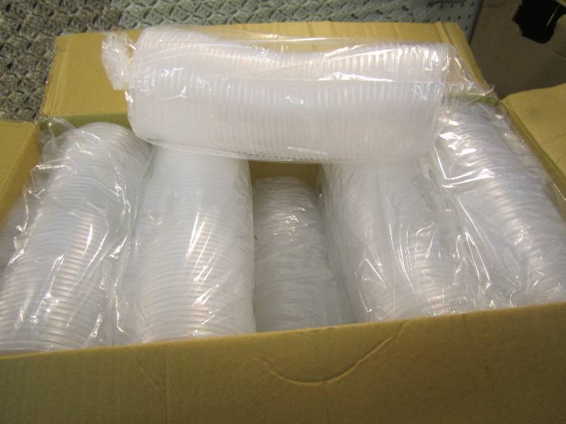 lot 315 image: Case of 500 Large Plastic Lids for ...
