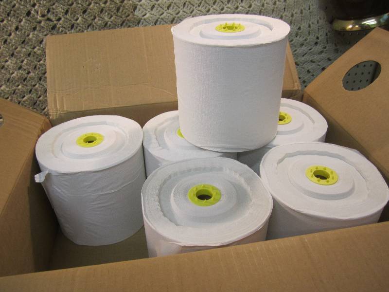 lot 319 image: Case of 6 White High Capacity Roll ...