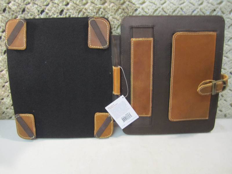 lot 330 image: Canyon Outback Leather Bear Canyon ...