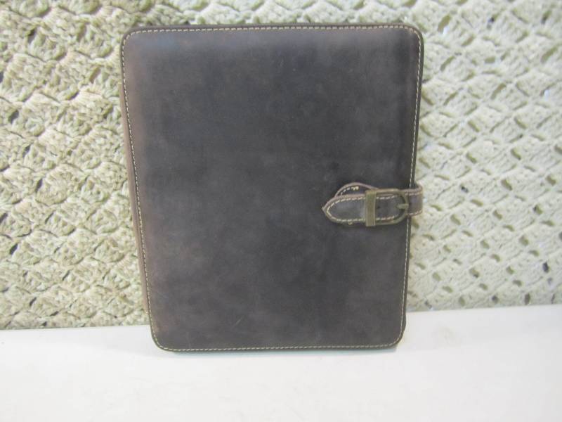 lot 333 image: Canyon Outback Leather Bear Canyon ...