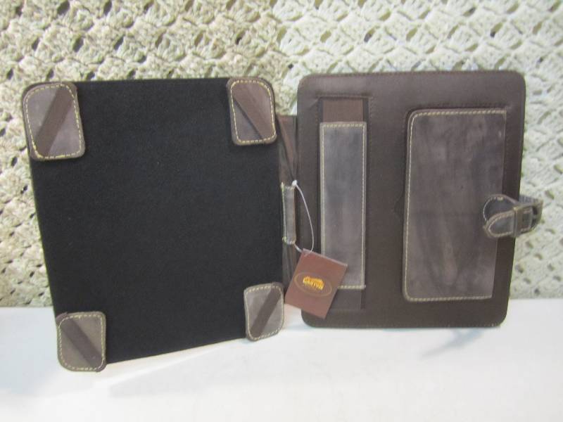 lot 334 image: Canyon Outback Leather Bear Canyon ...