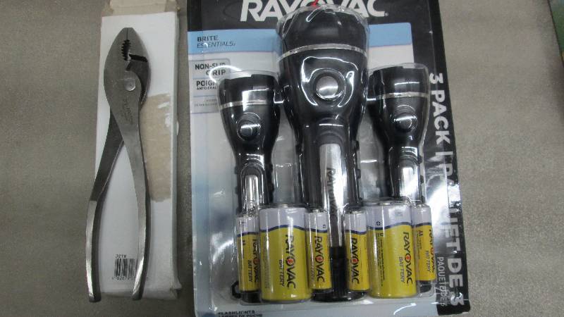 lot 2 image: Rayovac LED Flashlights 3 Count, Pl...
