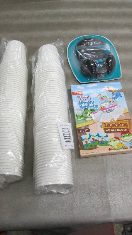 lot 3 image: 2 Sleeves Paper Cups, Maxell Stereo...