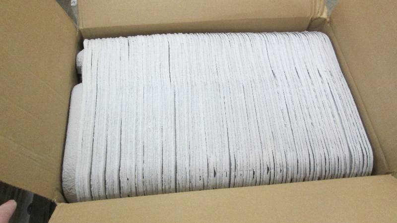 lot 6 image: Chinet StrongHolder Molded Fiber Cu...