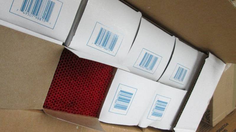 lot 10 image: Boardwalk Unwrapped Cocktail Straws...
