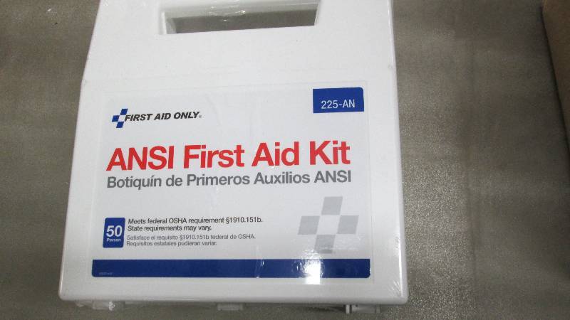 lot 18 image: 50 Person First Aid Kit, Plastic Ca...