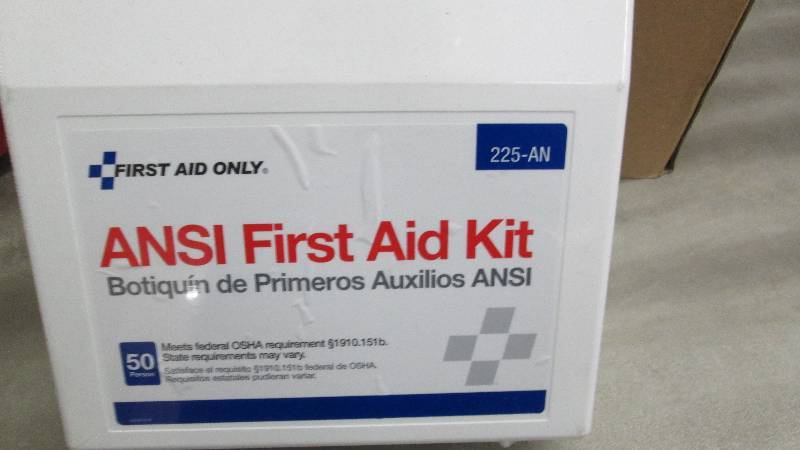lot 19 image: 50 Person First Aid Kit, Plastic Ca...