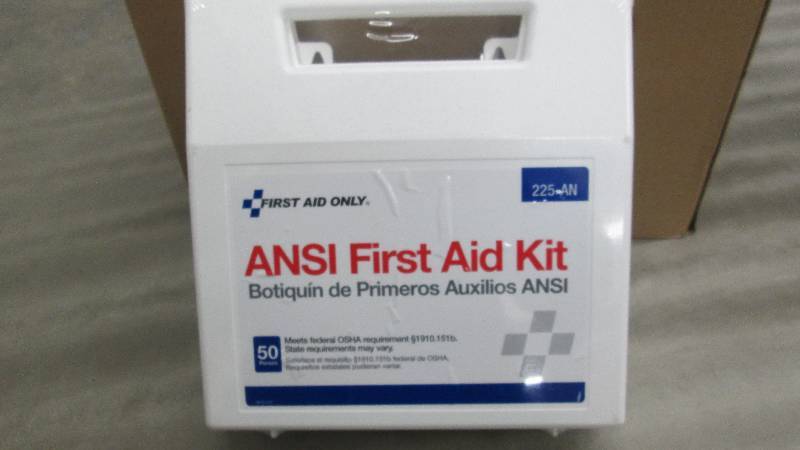 lot 22 image: 50 Person First Aid Kit, Plastic Ca...