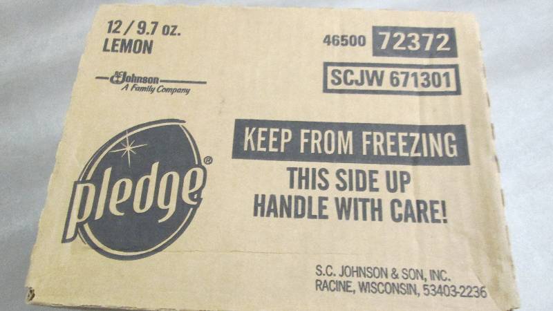 lot 64 image: Case of 12 Pledge 72372 Polish Furn...