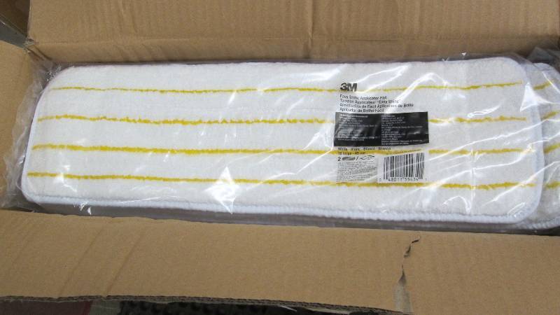 lot 69 image: 3M 55434 Floor Finish Applicator pa...