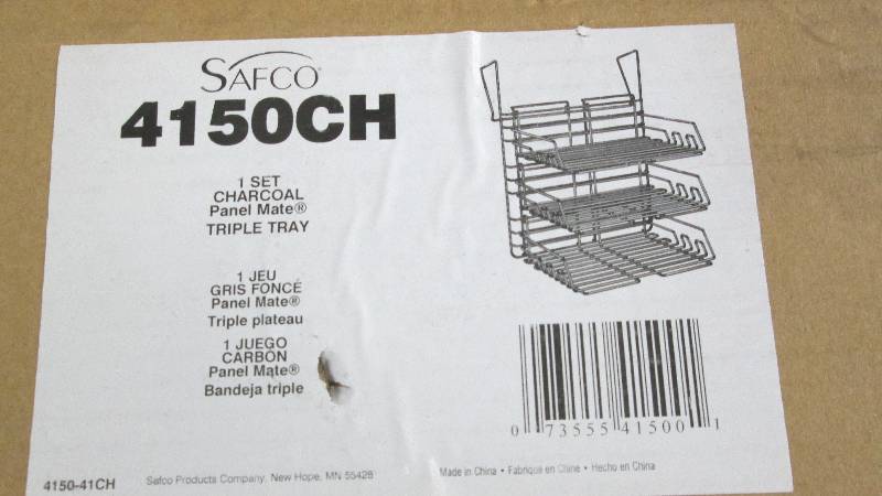 lot 88 image: Safco Products 4150CH PanelMate Tri...