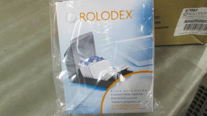 lot 106 image: Lot of 4 Rolodex Petite Covered Tra...