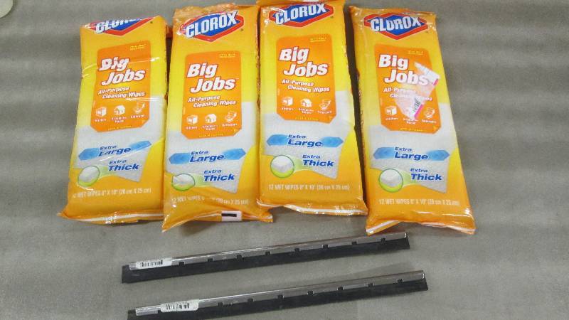 lot 110 image: Lot of 4 Clorox All purpose Cleanin...