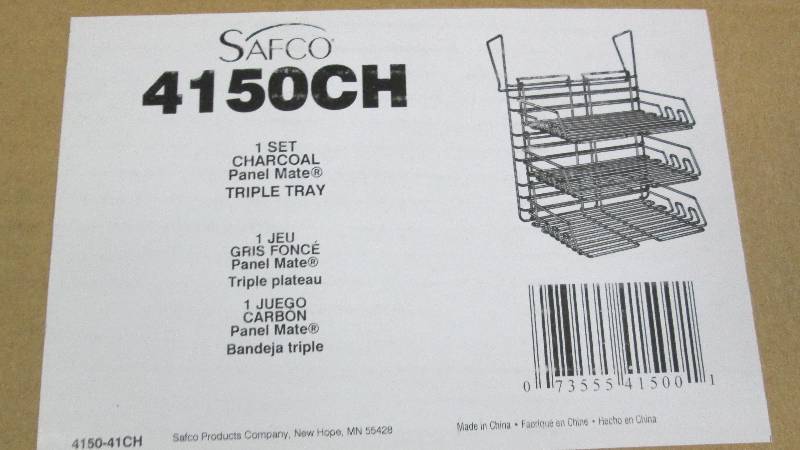 lot 125 image: Safco Products 4150CH PanelMate Tri...
