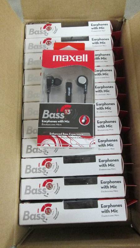 lot 128 image: Lot of 12 Maxell Heavy Bass B13 Ear...