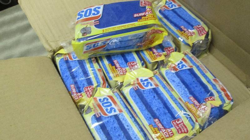 lot 145 image: Lot of 8 pk of 3 SOS Sponges Scrubb...