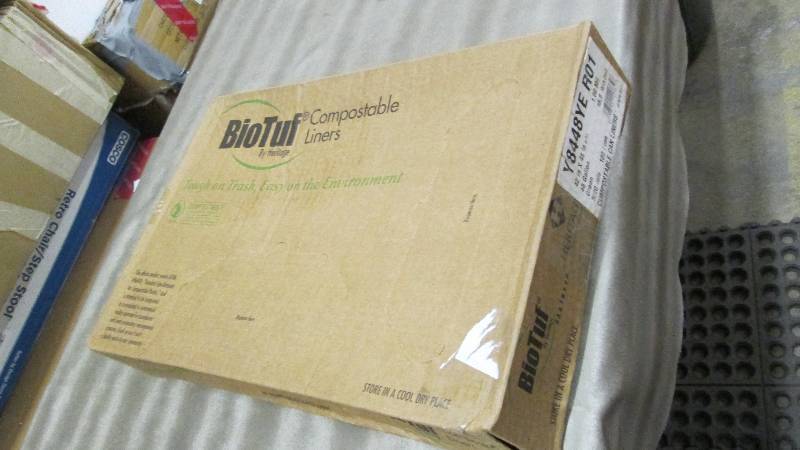 lot 154 image: BioTuf Trash Bag 48 gal. Light Gr...