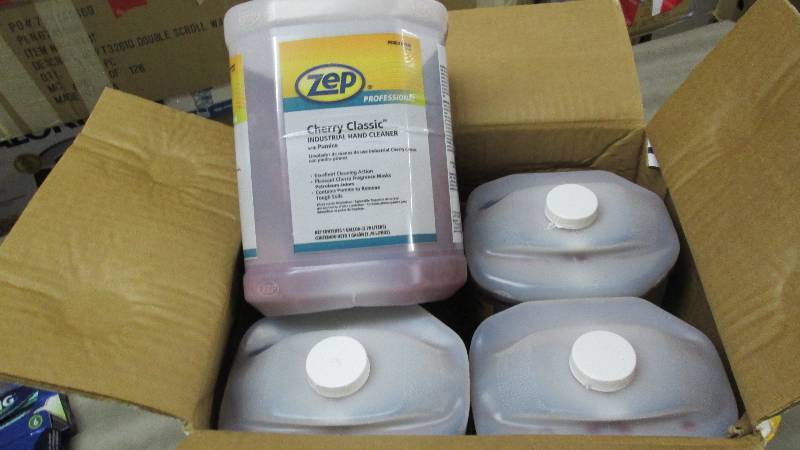 lot 171 image: Case of 4 ZEP PROFESSIONAL 1 GAL. C...