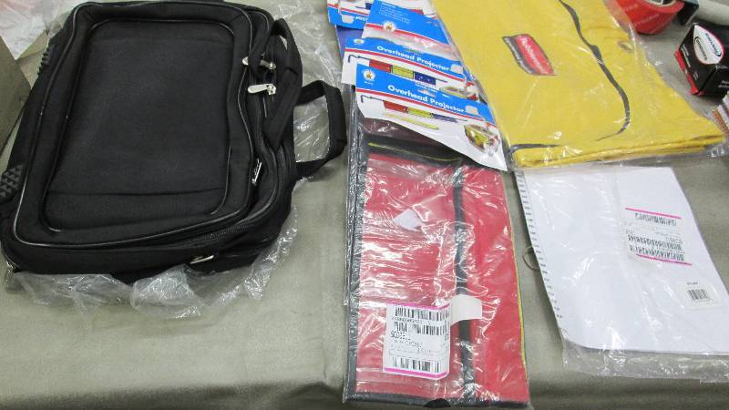 lot 223 image: Black LapTop Bag, 4 OverHead Projec...
