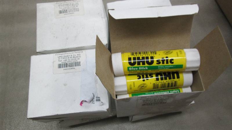 lot 258 image: 8 Boxes of 6(48) White UHU Glue Sti...