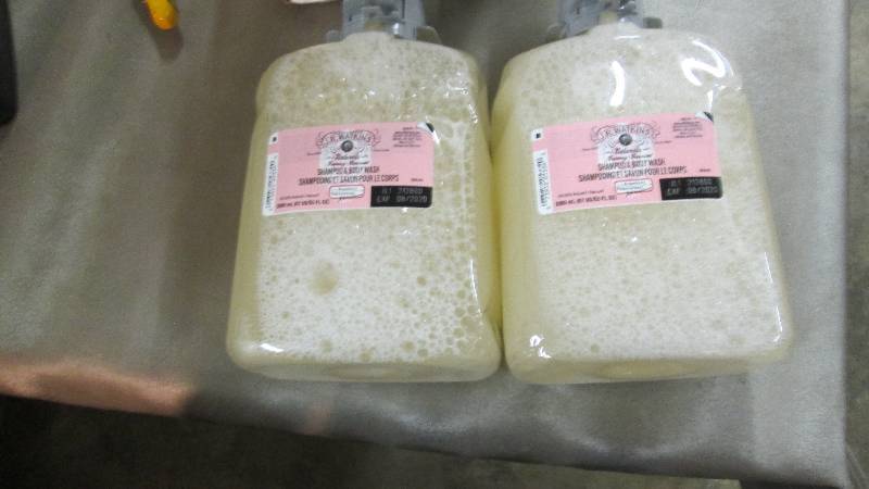 lot 282 image: Lot of 2- 2000 ml Watkins Shampoo &...