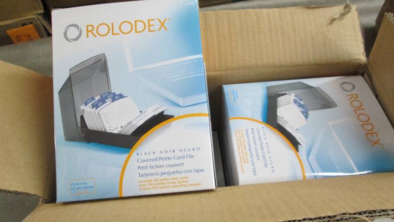 lot 293 image: Lot of 4 Rolodex Petite Covered Tra...