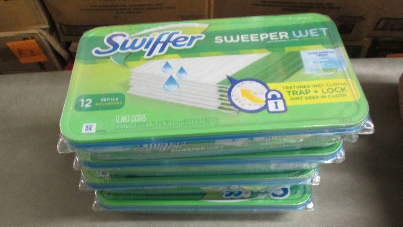 lot 318 image: Lot of 4 Swiffer Sweeper Wet Moppin...