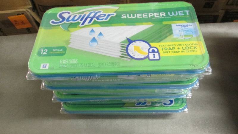 lot 320 image: Lot of 4 Swiffer Sweeper Wet Moppin...