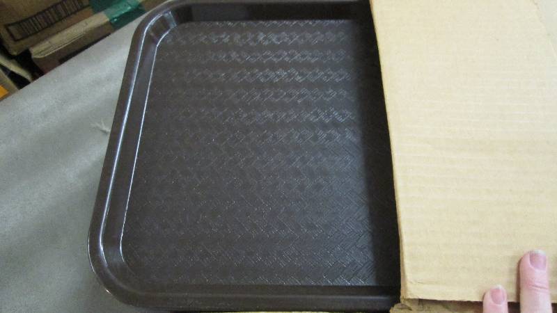 lot 321 image: Box of 24 - Carlisle 12x16 inch Dar...