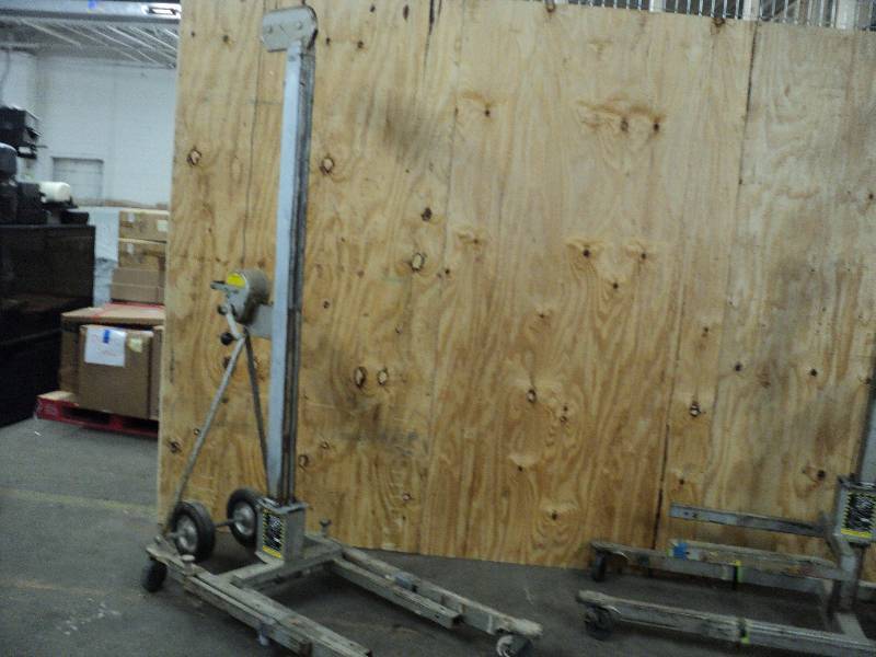 lot 3 image: 512 A Lift Vermette Machine Company...