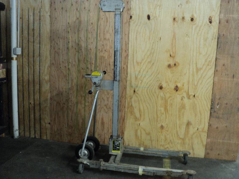 lot 4 image: 512 A Lift Vermette Machine Company...