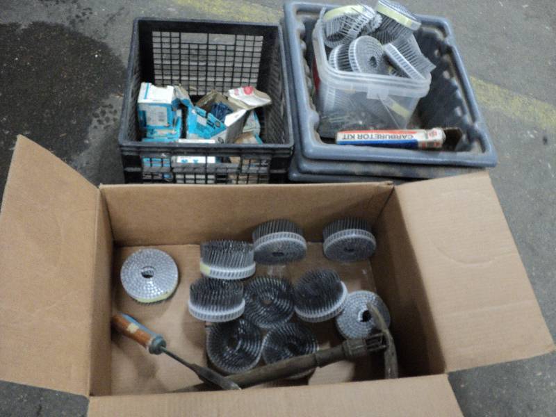 lot 122 image: Masonry Fasteners, carburetor kit a...