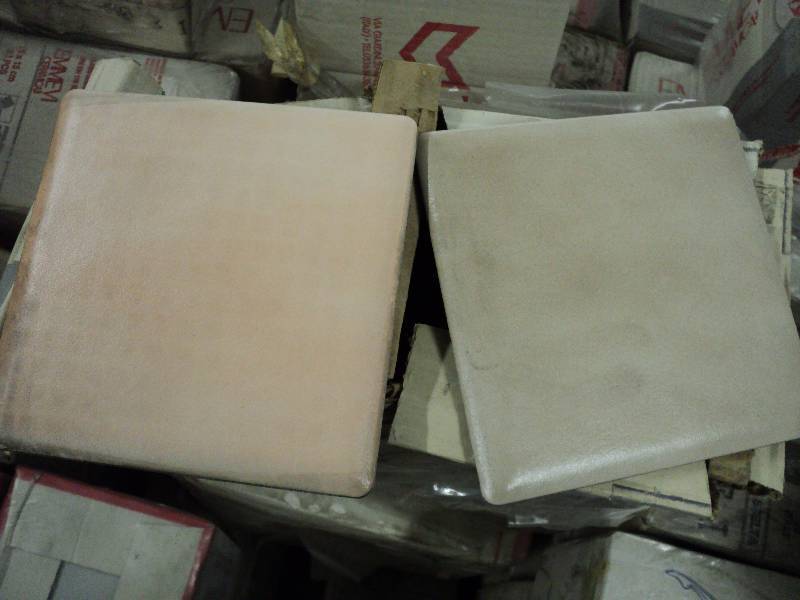 lot 21 image: 2 partial cases of peach and beige ...