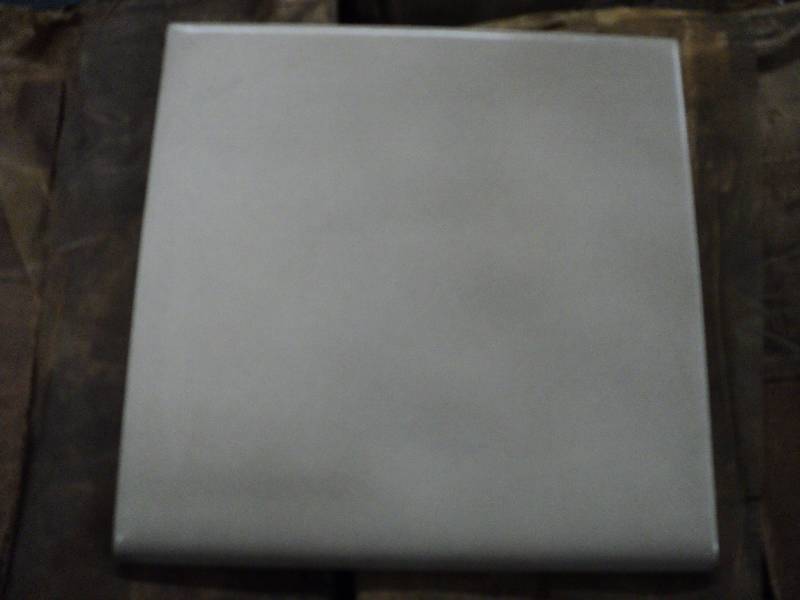 lot 83 image: 11 boxes SPEA 6 sq. Italian tile c...