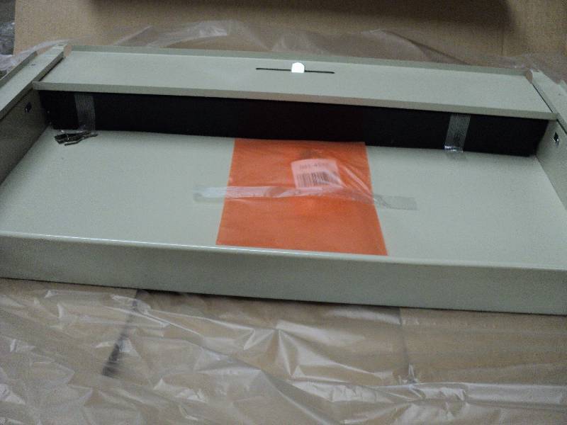 lot 123 image: 10 metal center drawers...