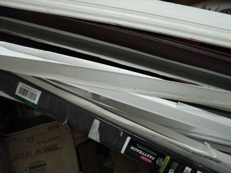 lot 124 image: 16 plus drywall corners - assorted ...