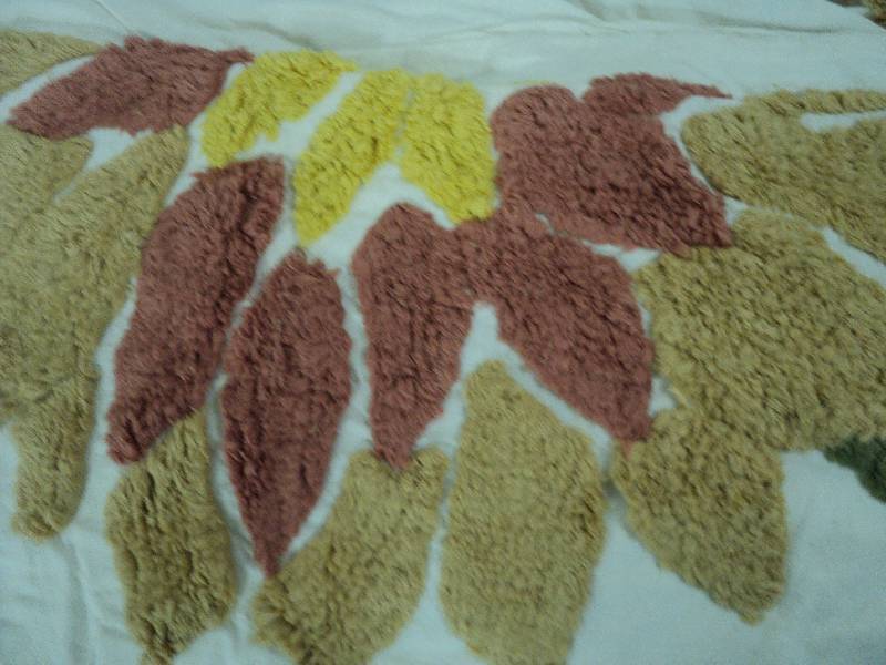 lot 141 image: Full size Autumn Garden chenille be...