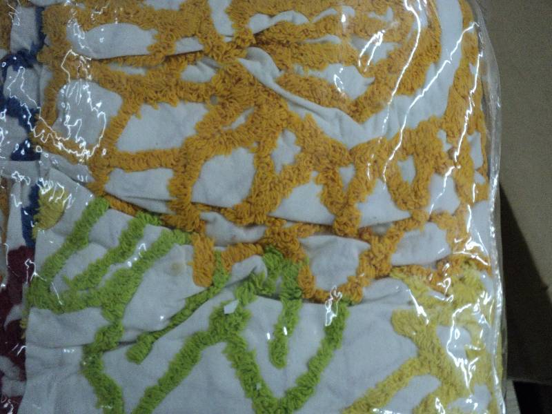 lot 174 image: king size Spring Garden chenille be...