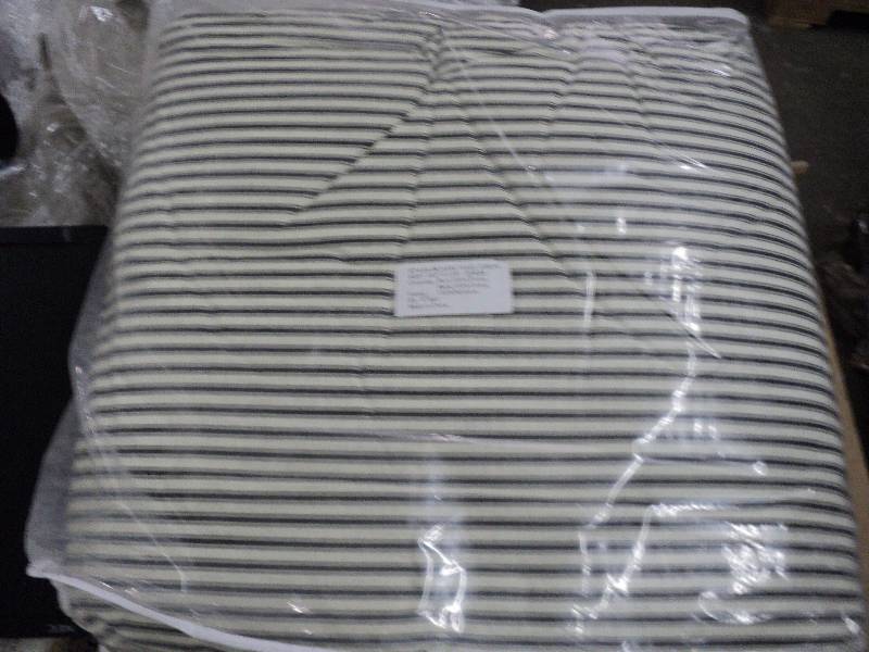 lot 181 image: Queen size striped bedspread...