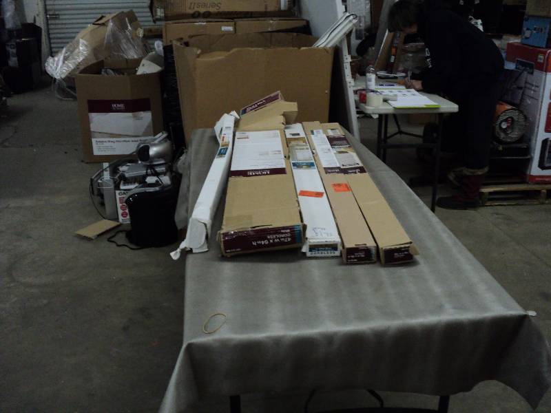 lot 188 image: 2 48 wide and 3 47 wide blinds, v...