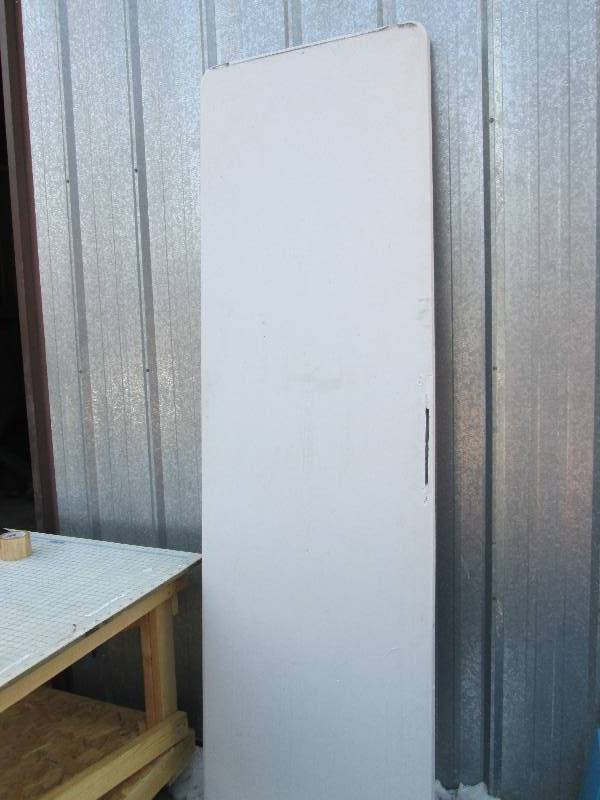 lot 8 image: 8 foot plastic top folding banquet ...