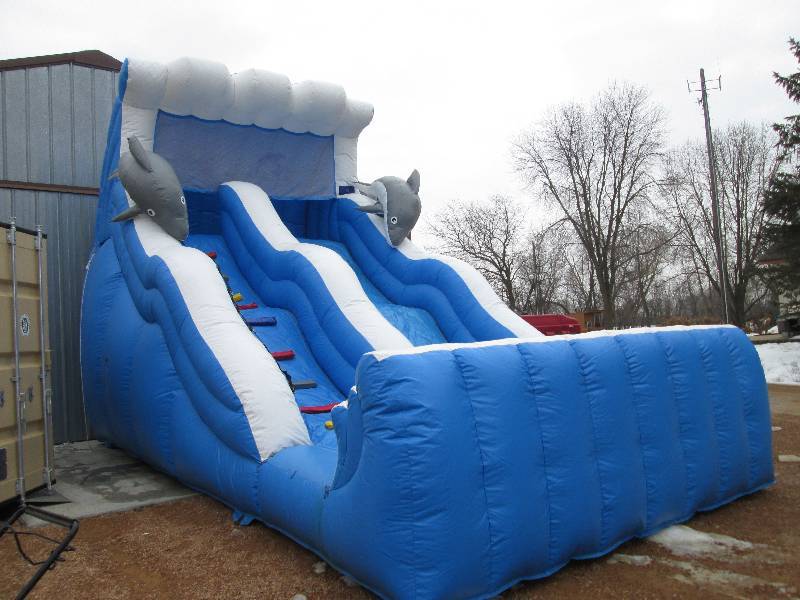 lot 2 image: Bounce House...