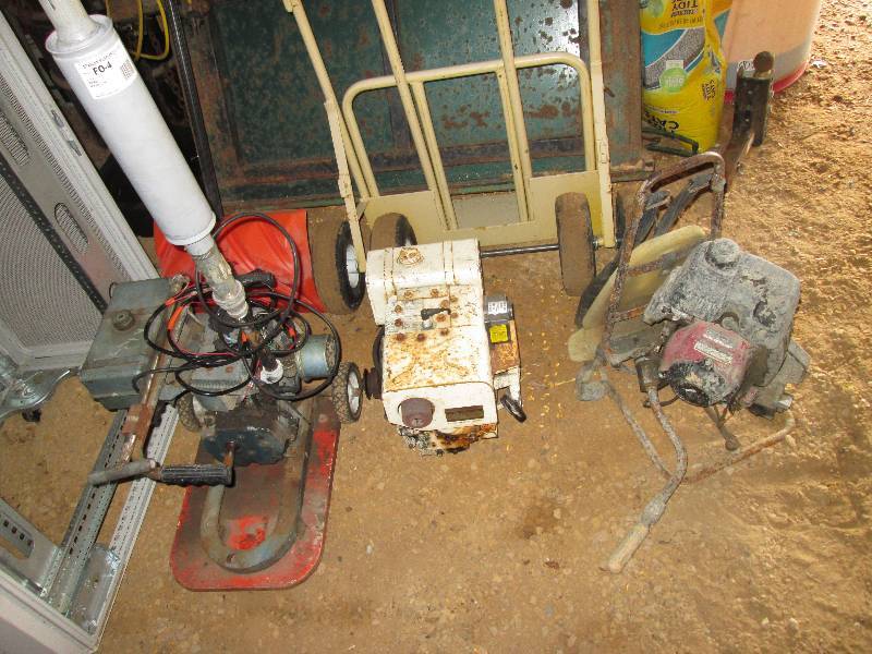lot 47 image: Lot of 3 motors, unknown condition...